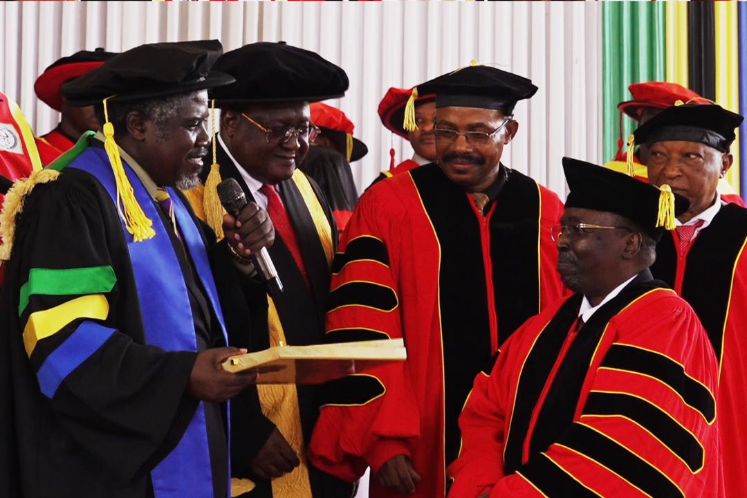 An academic ceremony reflecting a commitment to leadership and learning.